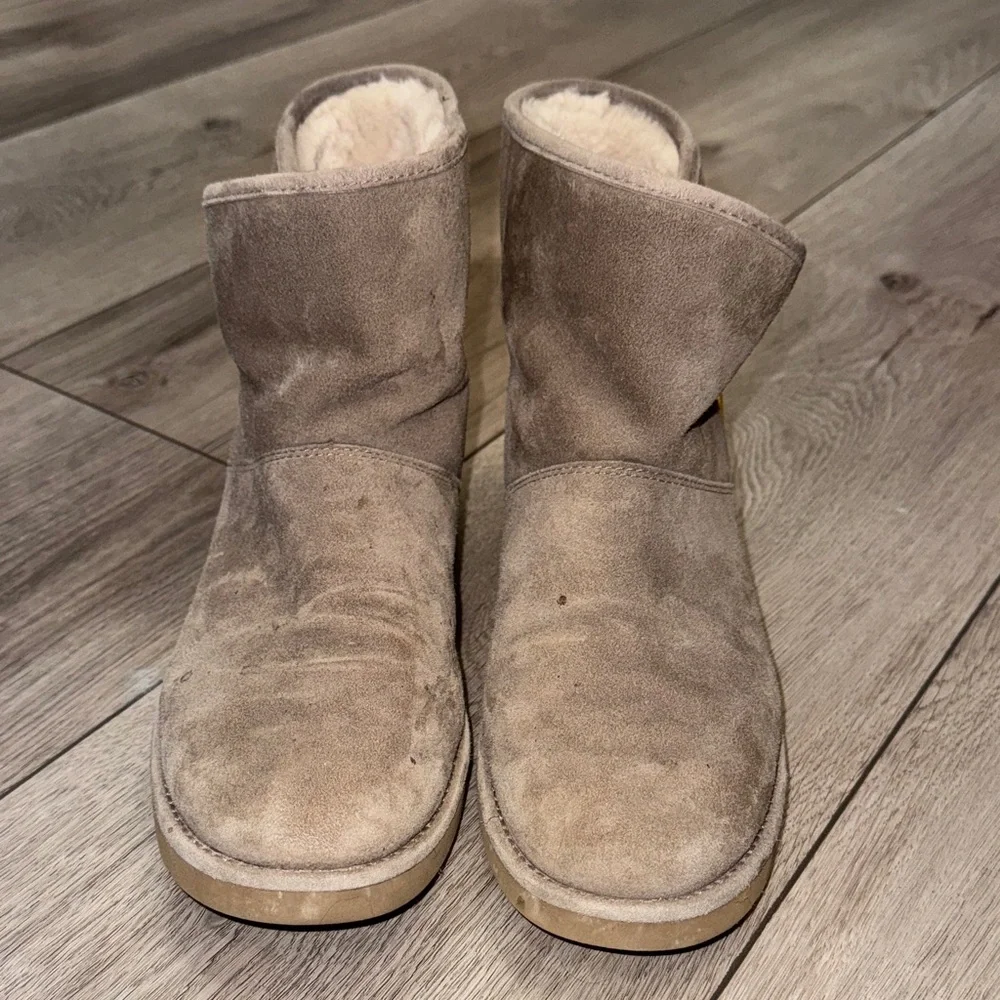 UGG Kip Suede Zip-Boots - Picture 2 of 8